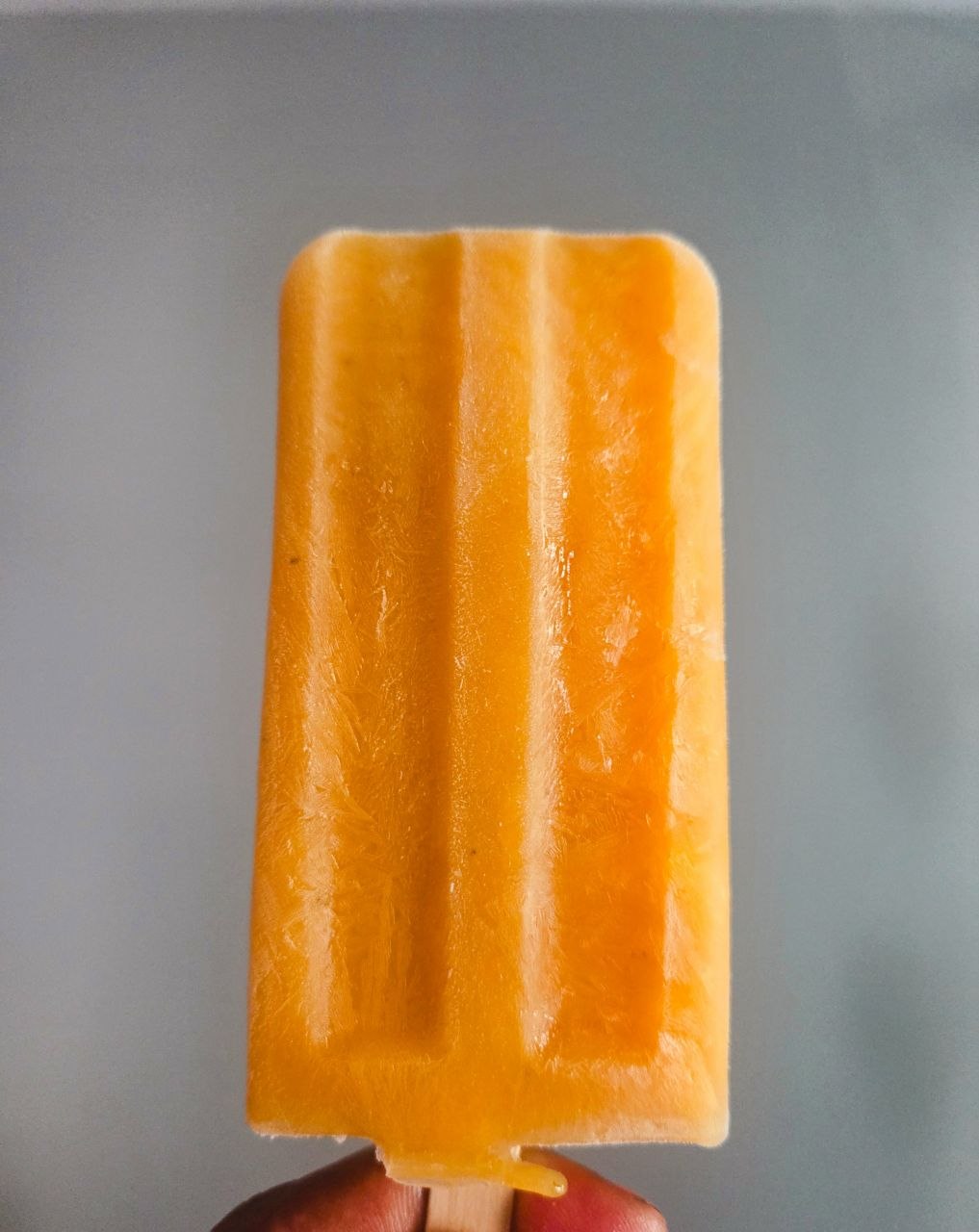 Chinola Mango paleta